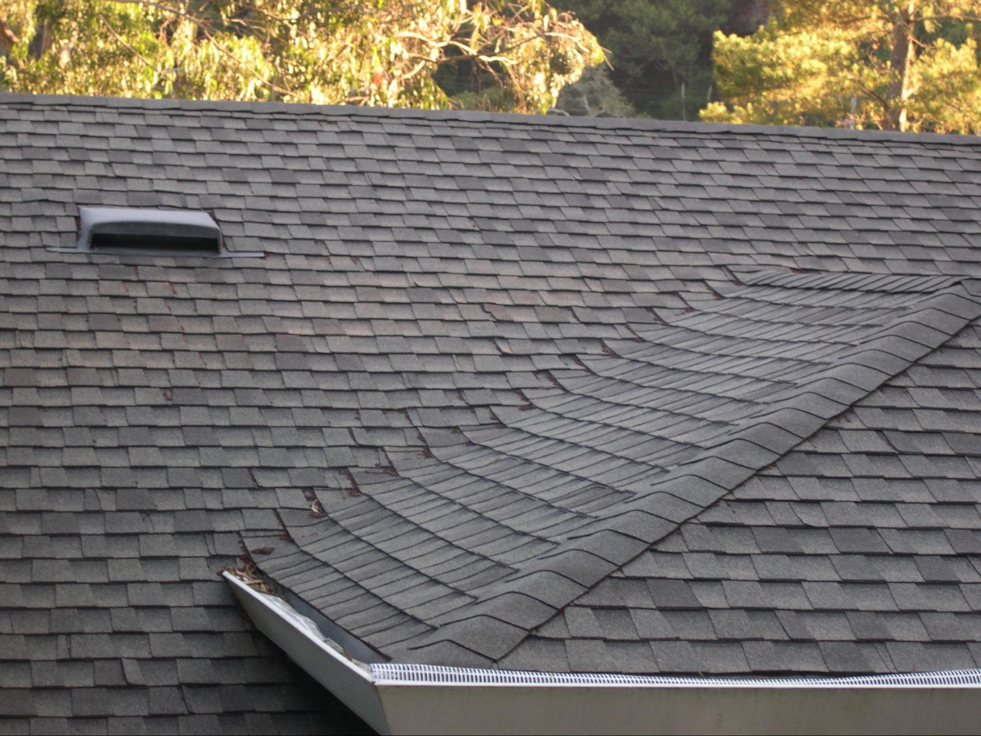 Asphalt composite roof in good condition.